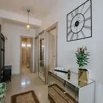 Appartamento Scenic Sea View - Two Bedroom With Balcony And Sea View *