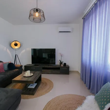 Scenic Sea View - Two Bedroom With Balcony And Sea View * Trogir