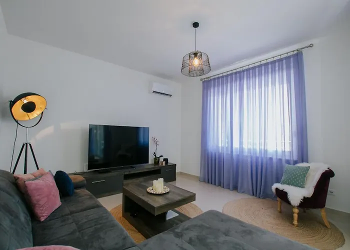 Scenic Sea View - Two Bedroom With Balcony And Sea View Trogir